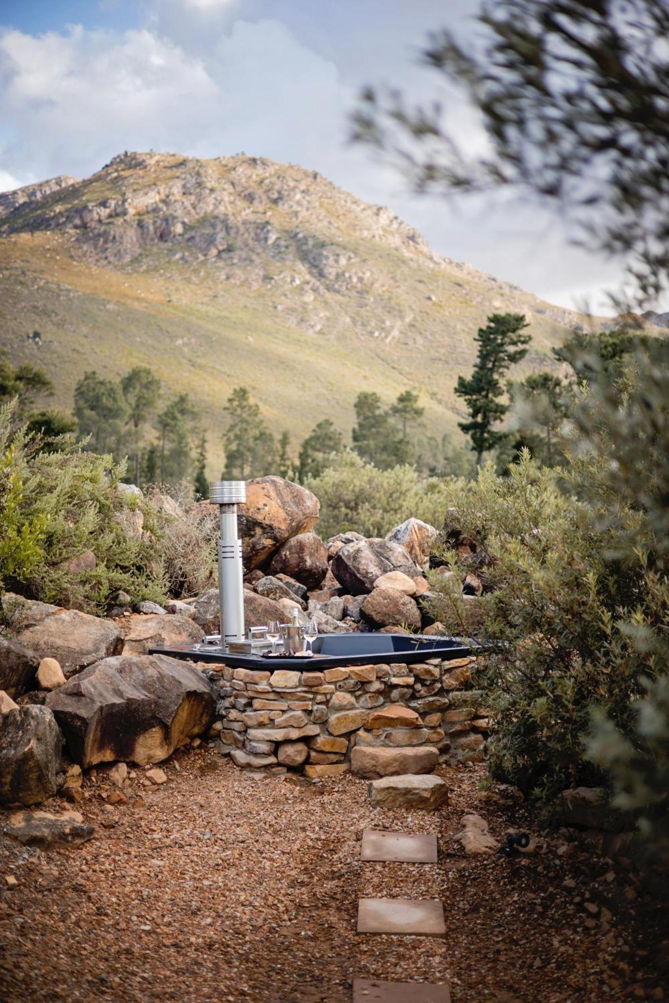 Wagyu Mountain Lodge Paarl Exterior foto